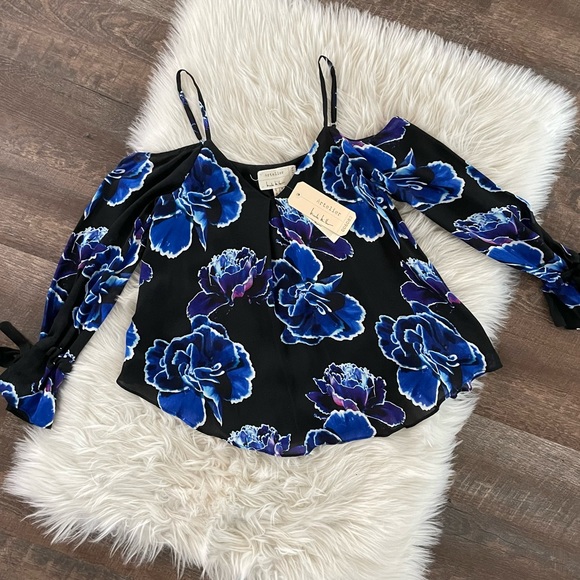 Nicole Miller Tops - NWT Artelier Nicole Miller Silk Floral Top